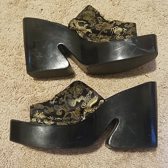 Funky Sbicca Platform Slides with Dragon Motif